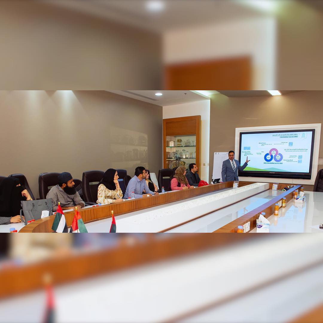 نظمت #بلدية_رأس_الخيمة اجتماعاً مع عدد من المكاتب العقارية وذلك لإطلاق التحسينات على نظام التراخيص الالكتروني ومناقشة الربط الالكتروني مع دائرة الاشغال والصرف الصحي وتطوير عملية الترخيص حيث يمكن التقديم على رخصة الحائط مع الفيلا.#RAK_Municipality organized a meeting with a number of Real Estate Offices in order to launch improvements to the electronic licensing system, discuss of electronic connectivity with Public Works Department and Wastewater Agency, and develop licensing process where boundary license can be applied together with the villa. ???? #?????_???_?????? ???????? ?? ??? ?? ??????? ???????? ???? ?????? ????????? ??? ???? ???????? ?????????? ??????? ????? ?????????? ?? ????? ??????? ?????? ????? ?????? ????? ??????? ??? ???? ??????? ??? ???? ?????? ?? ??????.#RAK_Municipality organized a meeting with a number of Real Estate Offices in order to launch improvements to the electronic licensing system, discuss of electronic connectivity with Public Works Department and Wastewater Agency, and develop licensing process where boundary license can be applied together with the villa.