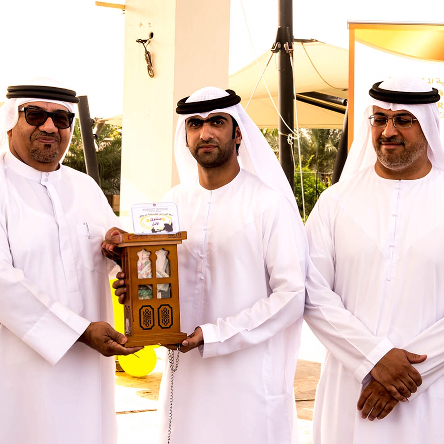 سعياً من دائرة #بلدية_رأس_الخيمة لتحقيق سبل التكافل الاجتماعي وتعميق أواصر التعاون مع الهيئات الحكومية، قام مكتب الاتصال المؤسسي بالتعاون مع منطقة رأس الخيمة الطبية – مستشفى ابراهيم بن حمد عبيد الله بالتعاون مع الهلال الأحمر  بدعم حملة عام الخير 2017.
حيث قام مكتب الاتصال المؤسسي بتوزيع صناديق الأمل لعلاج مرضى الكلى المتعسرين على إدارات وأقسام دائرة البلدية، لجمع التبرعات من المحـــسنين والموظفــــــين اللذين رغبوا بالمشاركة.
سعياً من دائرة #بلدية_رأس_الخيمة لتحقيق سبل التكافل الاجتماعي وتعميق أواصر التعاون مع الهيئات الحكومية، قام مكتب الاتصال المؤسسي بالتعاون مع منطقة رأس الخيمة الطبية – مستشفى ابراهيم بن حمد عبيد الله بالتعاون مع الهلال الأحمر  بدعم حملة عام الخير 2017.
حيث قام مكتب الاتصال المؤسسي بتوزيع صناديق الأمل لعلاج مرضى الكلى المتعسرين على إدارات وأقسام دائرة البلدية، لجمع التبرعات من المحـــسنين والموظفــــــين اللذين رغبوا بالمشاركة. ????? ?? ????? #?????_???_?????? ?????? ??? ??????? ????????? ?????? ????? ??????? ?? ??????? ????????? ??? ???? ??????? ??????? ???????? ?? ????? ??? ?????? ?????? ? ?????? ??????? ?? ??? ???? ???? ???????? ?? ?????? ??????  ???? ???? ??? ????? 2017.
??? ??? ???? ??????? ??????? ?????? ?????? ????? ????? ???? ????? ????????? ??? ?????? ?????? ????? ???????? ???? ???????? ?? ??????????? ??????????????? ?????? ????? ?????????.
????? ?? ????? #?????_???_?????? ?????? ??? ??????? ????????? ?????? ????? ??????? ?? ??????? ????????? ??? ???? ??????? ??????? ???????? ?? ????? ??? ?????? ?????? ? ?????? ??????? ?? ??? ???? ???? ???????? ?? ?????? ??????  ???? ???? ??? ????? 2017.
??? ??? ???? ??????? ??????? ?????? ?????? ????? ????? ???? ????? ????????? ??? ?????? ?????? ????? ???????? ???? ???????? ?? ??????????? ??????????????? ?????? ????? ?????????.