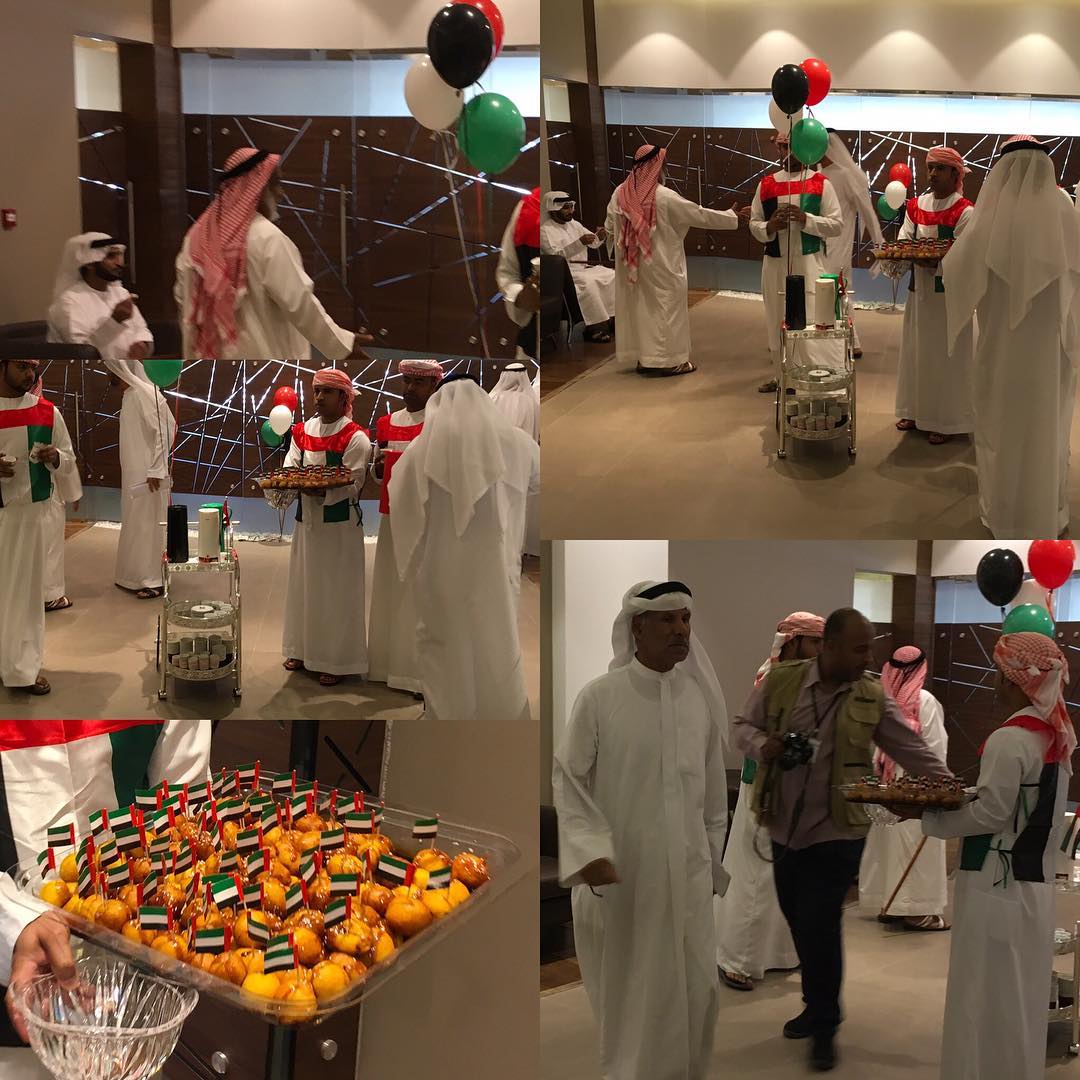 المراجعون يشاركون ضيافة #بلدية_رأس_الخيمة للاحتفال بـ #يوم_العلم ????????? ??????? ????? #?????_???_?????? ???????? ?? #???_?????