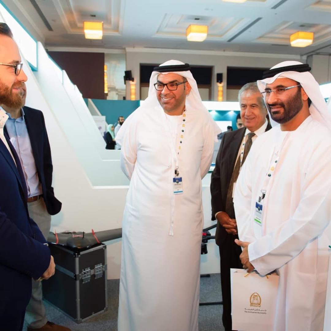 يوم نظم المعلومات الجغرافيةGIS DAYفي إطار التقدم والازدهار الذي تشهده إمارة رأس الخيمة للنهوض بإنجازات الدوائر الحكومية والخاصة في الإمارة ، والسعي المستمر لتطوير واقع نظم المعلومات الجغرافية وتحسين التطبيقات الحديثة وإضافة البرامج المتطورة في هذا المجال .نظمت بلدية رأس الخيمة متمثله بمركز نظم المعلومات الجغرافية تزامناً مع الاحتفال باليوم العالمي لنظم المعلومات الجغرافية فعاليات بهذه المناسبة بحضور ومشاركة العديد من الجهات الحكومية والخاصة ومنها: جامعة الامارات العربية المتحدة و الجامعة الإمريكية و مركز الدراسات والاحصاء والهيئة العامة للشوون والاوقاف، مؤسسة الخدمات الجيو مكانية ،بالإضافة إلى 6 شركات متخصصة في مجال نظم المعلومات الجغرافية وقد مثل دائرة البلدية في هذه الفعالية كل قسم المشاريع الجغرافية وقسم البيانات المكانية وقسم المساحة ، وتستمر فعاليات الاحتقال باليوم العالمي لنظم المعلومات الجغرافية لمدة ثلاث أيام من تاريخ13-15 نوفمبر 2018 من الساعة 9:00 صباحاً إلى 1:00 ظهراً في فندق ريكسوس باب البحر في رأس الخيمة، وقد استهدفت الفعالية المهنيين والشركات والدوائر الحكومية والجهات الخاصة والجمهور وبالإضافة إلى طلاب المدارس والجامعات .وأوضح سعادة منذر محمد بن شكر مدير عام دائرة بلدية رأس الخيمة أن المشاركة في تنظيم وانطلاق فعاليات يوم نظم المعلومات الجغرافية يأتي بهدف إلقاء الضوء ومناقشة وتبادل الخبرات حول أحدث التطورات في نظم المعلومات الجغرافية لدعم أصحاب القرار في تحسين الخدمات ، كما يهدف للتواصل والتوعية بالفوائد التي تقدمها التكنولوجيا في شتى المجالات التي بات العالم ومن خلال مؤسساته العالمية المختلفة يستفيد من مردودها .
وأشار المهندس عبدالله سمحان المدير التنفيذي لقطاع الشؤون الفنية إلى أهمية إدارة نظم المعلومات الجغرافية كونها مسؤولة عن جميع البيانات الجغرافية في إمارة رأس الخيمة وتسعى الدائرة من خلال المركز ضمان تطور هذا المجال بالتعاون و التنسيق المثمر مع الهيئات الحكومية والخاصة .
وقد رافق يوم نظم المعلومات الجغرافية معرضاً وورشات عمل لنظم المعلومات الجغرافية .
وفي ختام المعرض تم تكريم المشاركين في المعرض وكل من ساهم في إنجاح هذه الفعاليات . ??? ??? ????????? ?????????GIS DAY?? ???? ?????? ????????? ???? ????? ????? ??? ?????? ?????? ???????? ??????? ???????? ??????? ?? ??????? ? ?????? ??????? ?????? ???? ??? ????????? ????????? ?????? ????????? ??????? ?????? ??????? ???????? ?? ??? ?????? .???? ????? ??? ?????? ?????? ????? ??? ????????? ????????? ??????? ?? ???????? ?????? ??????? ???? ????????? ????????? ??????? ???? ???????? ????? ??????? ?????? ?? ?????? ???????? ??????? ?????: ????? ???????? ??????? ??????? ? ??????? ????????? ? ???? ???????? ???????? ??????? ?????? ?????? ????????? ????? ??????? ????? ?????? ????????? ??? 6 ????? ?????? ?? ???? ??? ????????? ????????? ??? ??? ????? ??????? ?? ??? ???????? ?? ??? ???????? ????????? ???? ???????? ???????? ???? ??????? ? ?????? ??????? ???????? ?????? ??????? ???? ????????? ????????? ???? ???? ???? ?? ?????13-15 ?????? 2018 ?? ?????? 9:00 ?????? ??? 1:00 ????? ?? ???? ?????? ??? ????? ?? ??? ??????? ??? ??????? ???????? ???????? ???????? ???????? ???????? ??????? ?????? ???????? ????????? ??? ???? ??????? ????????? .????? ????? ???? ???? ?? ??? ???? ??? ????? ????? ??? ?????? ?? ???????? ?? ????? ??????? ??????? ??? ??? ????????? ????????? ???? ???? ????? ????? ??????? ?????? ??????? ??? ???? ???????? ?? ??? ????????? ????????? ???? ????? ?????? ?? ????? ??????? ? ??? ???? ??????? ???????? ???????? ???? ?????? ??????????? ?? ??? ???????? ???? ??? ?????? ??? ???? ??????? ???????? ???????? ?????? ?? ??????? .
????? ??????? ??????? ????? ?????? ???????? ????? ?????? ?????? ??? ????? ????? ??? ????????? ????????? ????? ?????? ?? ???? ???????? ????????? ?? ????? ??? ?????? ????? ??????? ?? ???? ?????? ???? ???? ??? ?????? ???????? ? ??????? ?????? ?? ??????? ???????? ??????? .
??? ???? ??? ??? ????????? ????????? ?????? ?????? ??? ???? ????????? ????????? .
??? ???? ?????? ?? ????? ????????? ?? ?????? ??? ?? ???? ?? ????? ??? ????????? .