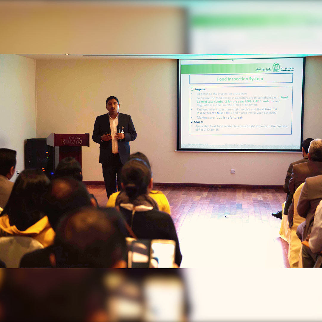 إدارة الصحة العامة في #بلدية_رأس_الخيمة⁩ تقدم محاضرة تعريفية لأكثر من 120 منشأة غذائية حول نظام التفتيش الجديد
⁦#RAK_Municipality⁩ Public Health Administration holds lecture to 120+ food establishment about the new inspection system ????? ????? ?????? ?? #?????_???_??????? ???? ?????? ??????? ????? ?? 120 ????? ?????? ??? ???? ??????? ??????
?#RAK_Municipality? Public Health Administration holds lecture to 120+ food establishment about the new inspection system