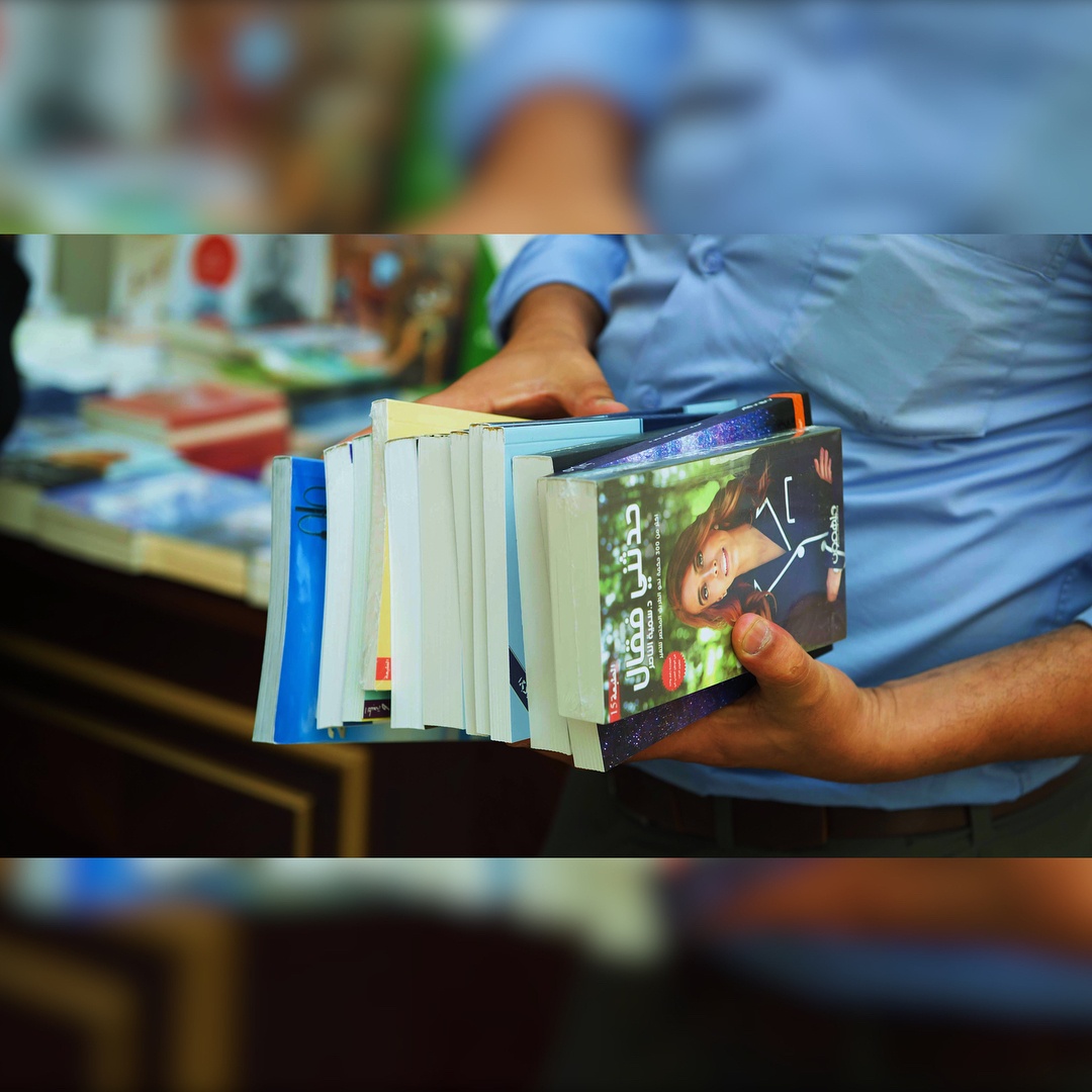 فريق السعادة في #بلدية_رأس_الخيمة⁩ ينظم معرضاً مصغراً للكتاب بمناسبة شهر القراءة
⁦#RAK_Municipality⁩ Happiness Team organizes a small Book Fair to mark Reading Month ???? ??????? ?? #?????_???_??????? ???? ?????? ?????? ?????? ??????? ??? ???????
?#RAK_Municipality? Happiness Team organizes a small Book Fair to mark Reading Month